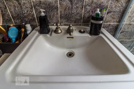 Apartamento à venda com 81m², 2 quartos e sem vagaBanheiro