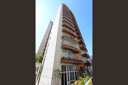 Apartamento à venda com 50m², 1 quarto e 2 vagas Apartamento à venda com 50m², 1 quarto e 2 vagasFachada