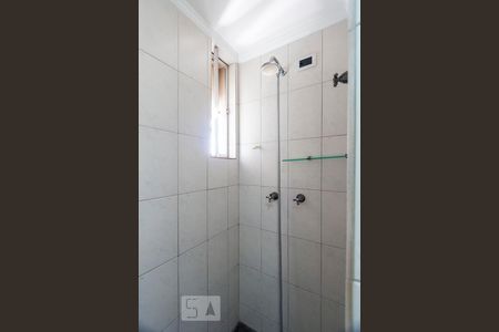 Banheiro social de apartamento para alugar com 3 quartos, 84m² em Parque Imperial, São Paulo