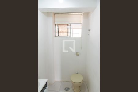 Apartamento à venda com 70m², 2 quartos e sem vaga Apartamento à venda com 70m², 2 quartos e sem vagaBanheiro