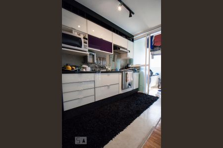 Apartamento para alugar com 77m², 1 quarto e 2 vagas Apartamento para alugar com 77m², 1 quarto e 2 vagasCozinha
