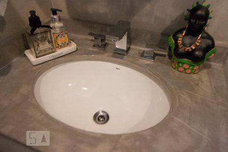 Pia de apartamento para alugar com 1 quarto, 77m² em Consolação, São Paulo