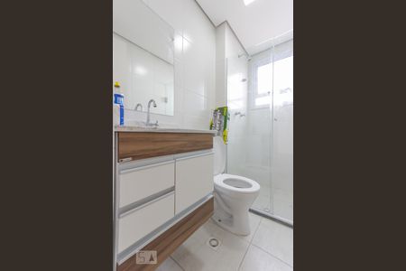 Banheiro Corredor de apartamento para alugar com 2 quartos, 56m² em Vila Andrade, São Paulo