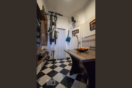 Sala de apartamento para alugar com 2 quartos, 38m² em Botafogo, Rio de Janeiro