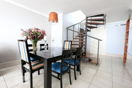 Sala de apartamento à venda com 4 quartos, 260m² em Paraíso do Morumbi, São Paulo