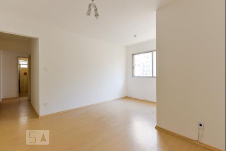 Sala de apartamento para alugar com 2 quartos, 70m² em Sumaré, São Paulo
