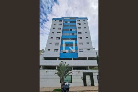 Apartamento para alugar com 75m², 3 quartos e 2 vagas Apartamento para alugar com 75m², 3 quartos e 2 vagasFachada