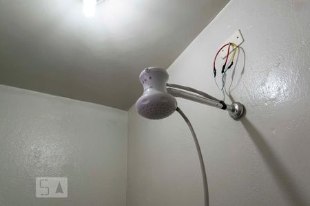 Banheiro (Chuveiro) de casa para alugar com 1 quarto, 30m² em Vila Gumercindo, São Paulo