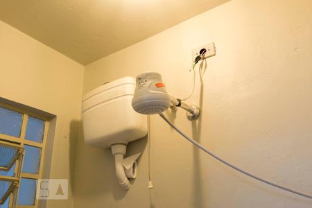 Banheiro (Chuveiro) de kitnet/studio para alugar com 1 quarto, 30m² em Vila Gumercindo, São Paulo