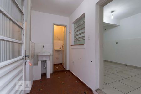 Área de serviço de kitnet/studio para alugar com 1 quarto, 30m² em Vila Gumercindo, São Paulo