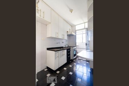 Apartamento à venda com 64m², 2 quartos e 1 vagaCozinha