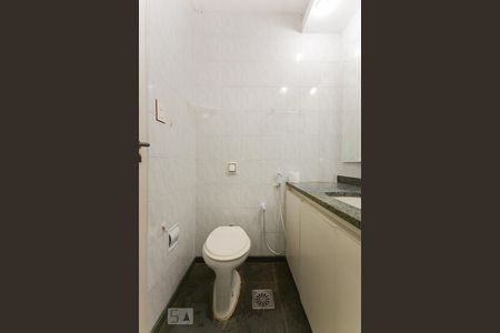 Banheiro de apartamento para alugar com 3 quartos, 110m² em Tijuca, Rio de Janeiro