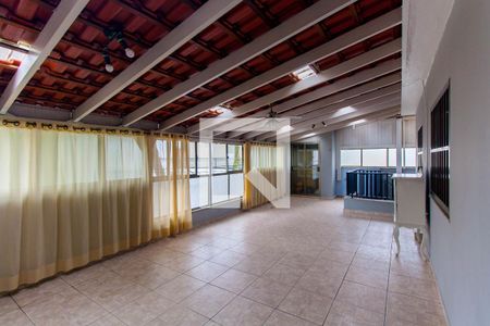Casa à venda com 130m², 3 quartos e 4 vagasVaranda