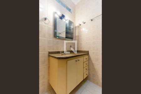 Casa à venda com 130m², 3 quartos e 4 vagasBanheiro 3