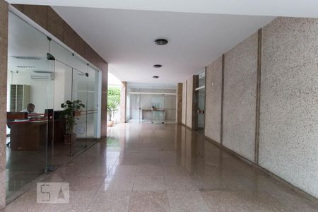 Apartamento à venda com 140m², 2 quartos e 1 vagaHall 