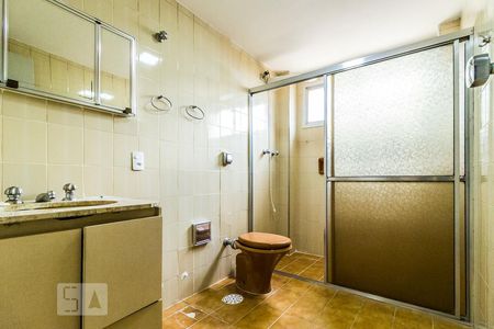 Banheiro de apartamento à venda com 2 quartos, 188m² em Perdizes, São Paulo