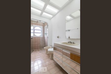 Banheiro de apartamento à venda com 3 quartos, 140m² em Centro, Santo André