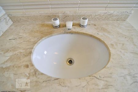 Apartamento à venda com 140m², 4 quartos e 3 vagasDetalhe banheiro 2