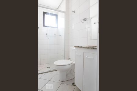 Banheiro de kitnet/studio para alugar com 1 quarto, 42m² em Santa Cecília, São Paulo