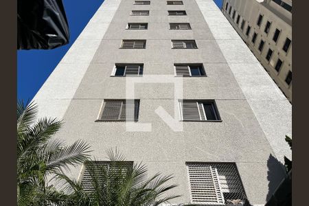 Apartamento à venda com 75m², 3 quartos e 2 vagasFachada