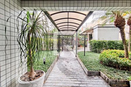 Apartamento à venda com 75m², 3 quartos e 2 vagasEntrada