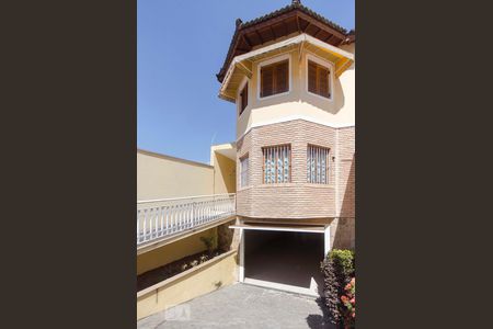 Casa à venda com 325m², 3 quartos e 6 vagasFachada