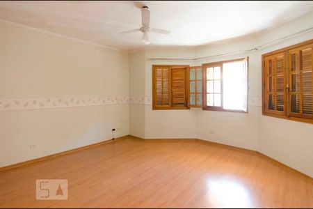 Casa à venda com 325m², 3 quartos e 6 vagasSuíte 3