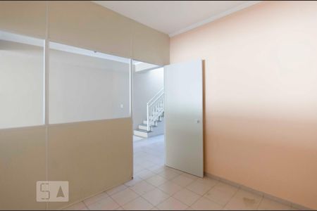 Casa à venda com 325m², 3 quartos e 6 vagasQuarto de serviço 1