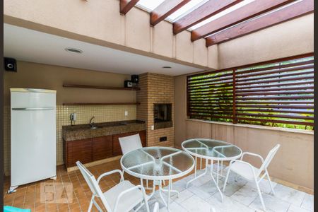 Apartamento à venda com 80m², 2 quartos e 2 vagasChurrasqueira
