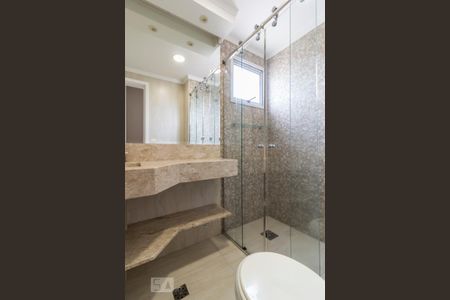 Apartamento à venda com 80m², 2 quartos e 2 vagasBanheiro suíte 2