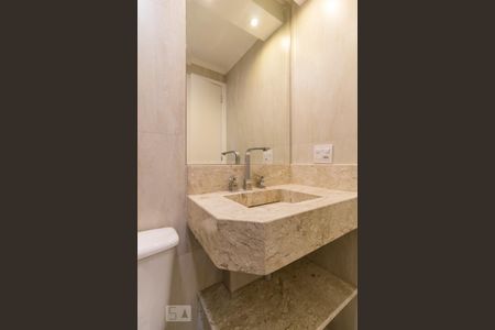 Apartamento à venda com 80m², 2 quartos e 2 vagasBanheiro suíte 1