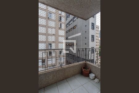 Apartamento para alugar com 120m², 2 quartos e 1 vagaVaranda