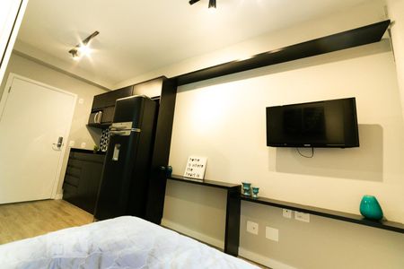 Sala de kitnet/studio para alugar com 1 quarto, 30m² em Vila Cordeiro, São Paulo