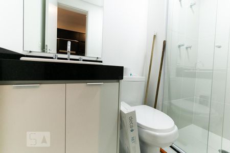 Banheiro de kitnet/studio para alugar com 1 quarto, 30m² em Vila Cordeiro, São Paulo