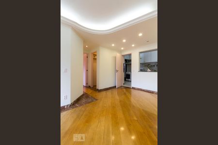 Apartamento para alugar com 3 quartos, 96m² em Vila Gomes Cardim, São Paulo
