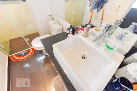 Banheiro de kitnet/studio à venda com 1 quarto, 58m² em Pinheiros, São Paulo