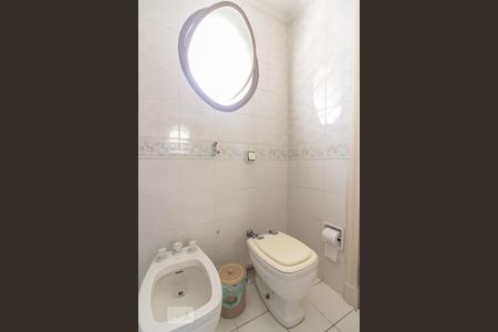 Apartamento à venda com 350m², 4 quartos e 4 vagasBanheiro da Suite 1