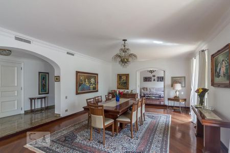 Apartamento à venda com 350m², 4 quartos e 4 vagasSala