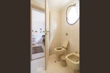 Apartamento à venda com 350m², 4 quartos e 4 vagasBanheiro da suite 2