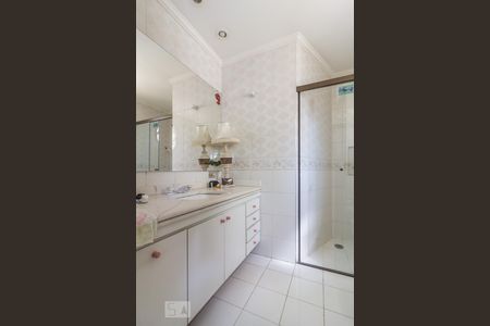 Apartamento à venda com 350m², 4 quartos e 4 vagasBanheiro da Suite 1