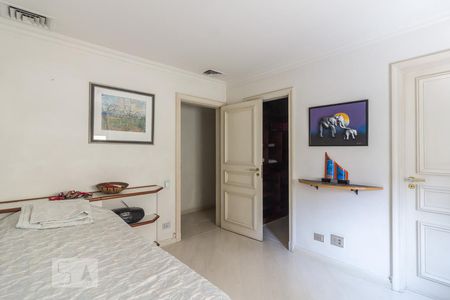 Apartamento à venda com 350m², 4 quartos e 4 vagasSuite 1