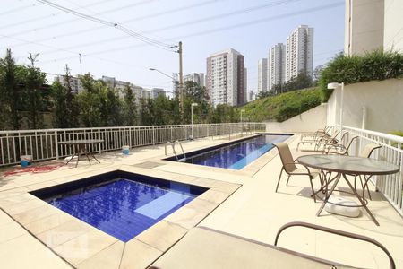 Apartamento à venda com 66m², 3 quartos e 1 vagaPiscinas