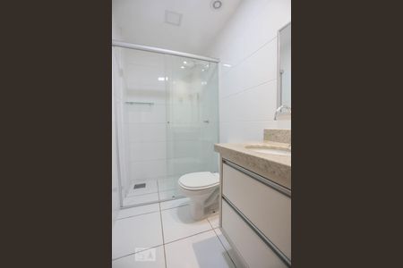 Banheiro suíte de apartamento para alugar com 1 quarto, 56m² em Setor de Habitações Individuais Norte, Brasília