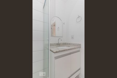 Banheiro de apartamento à venda com 3 quartos, 65m² em Umuarama, Osasco