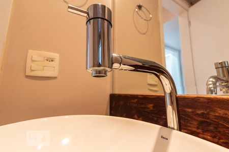 Banheiro de apartamento à venda com 2 quartos, 80m² em Chácara Santo Antônio (zona Sul), São Paulo