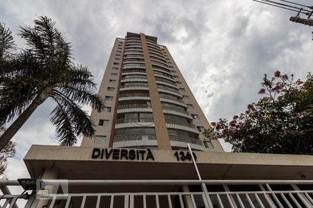 Apartamento à venda com 80m², 2 quartos e 2 vagasFachada - Condomínio