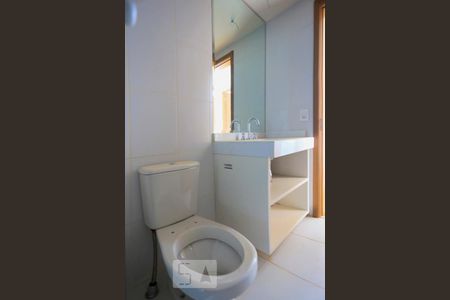 Banheiro  de apartamento para alugar com 2 quartos, 60m² em Sumaré, São Paulo