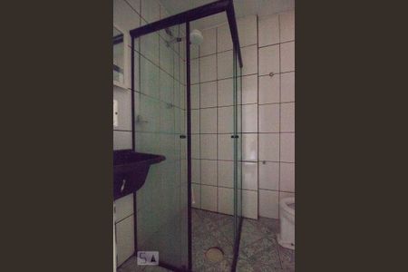 Banheiro de kitnet/studio para alugar com 1 quarto, 28m² em Consolação, São Paulo