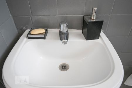 Apartamento para alugar com 78m², 2 quartos e sem vaga