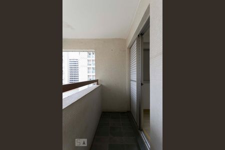 Apartamento à venda com 65m², 1 quarto e 1 vaga2o. Andar - Quarto - Varanda